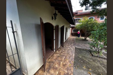 Casa à venda com 55m², 5 quartos e 3 vagas