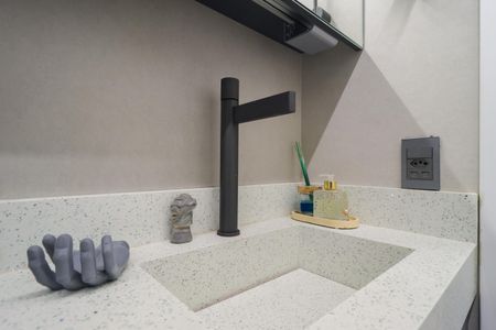 Apartamento à venda com 103m², 2 quartos e 3 vagas Apartamento à venda com 103m², 2 quartos e 3 vagasBanheiro