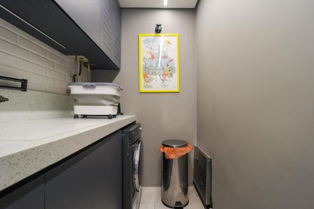 Apartamento à venda com 103m², 2 quartos e 3 vagas Apartamento à venda com 103m², 2 quartos e 3 vagasÁrea de Serviço