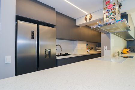 Apartamento à venda com 103m², 2 quartos e 3 vagas Apartamento à venda com 103m², 2 quartos e 3 vagasCozinha