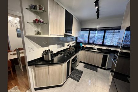 Apartamento à venda com 189m², 4 quartos e 4 vagasCozinha