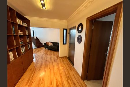 Apartamento à venda com 189m², 4 quartos e 4 vagasSala