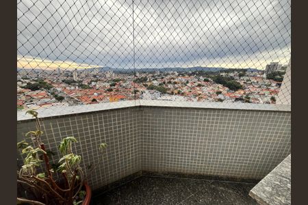 Apartamento à venda com 189m², 4 quartos e 4 vagasVaranda do Quarto 2