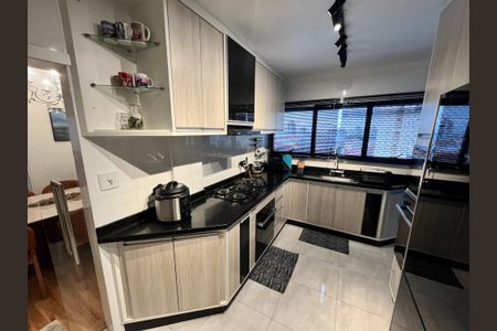 Apartamento à venda com 189m², 4 quartos e 4 vagasCozinha