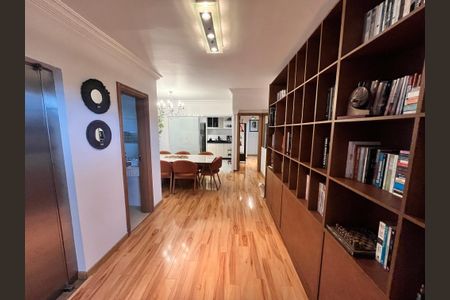 Apartamento à venda com 189m², 4 quartos e 4 vagasSala