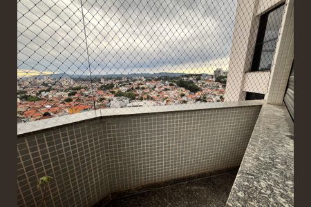 Apartamento à venda com 189m², 4 quartos e 4 vagasVaranda do Quarto 2