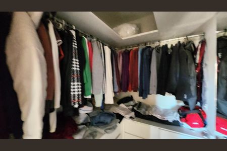 Casa à venda com 190m², 3 quartos e 5 vagasCloset da suíte 2