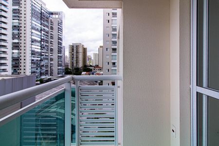 Apartamento à venda com 41m², 1 quarto e 1 vaga Apartamento à venda com 41m², 1 quarto e 1 vagaVaranda