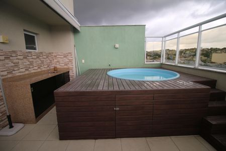 Apartamento à venda com 175m², 3 quartos e 2 vagasCobertura - Piscina