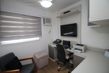 Apartamento à venda com 175m², 3 quartos e 2 vagasEscritório