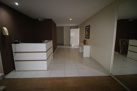 Apartamento à venda com 175m², 3 quartos e 2 vagasÁrea comum - Hall de entrada