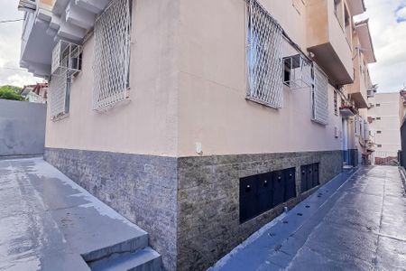 Apartamento à venda com 76m², 2 quartos e sem vaga Apartamento à venda com 76m², 2 quartos e sem vagaHall de entrada
