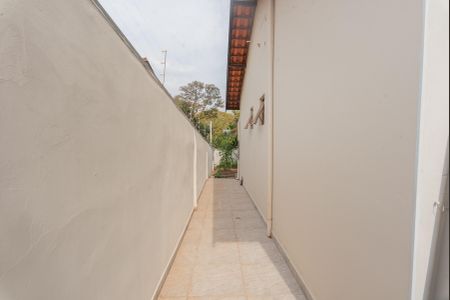 Casa à venda com 114m², 2 quartos e 1 vaga Casa à venda com 114m², 2 quartos e 1 vagaQuintal
