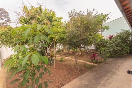 Casa à venda com 114m², 2 quartos e 1 vaga Casa à venda com 114m², 2 quartos e 1 vagaJardim