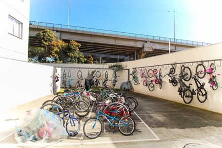 Apartamento à venda com 37m², 2 quartos e sem vaga Apartamento à venda com 37m², 2 quartos e sem vagaArea Comum - Bicicletario