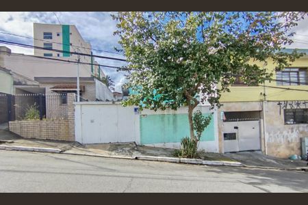 Casa à venda com 143m², 2 quartos e 5 vagas Casa à venda com 143m², 2 quartos e 5 vagasFachada