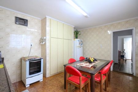 Casa à venda com 143m², 2 quartos e 5 vagas Casa à venda com 143m², 2 quartos e 5 vagasCozinha