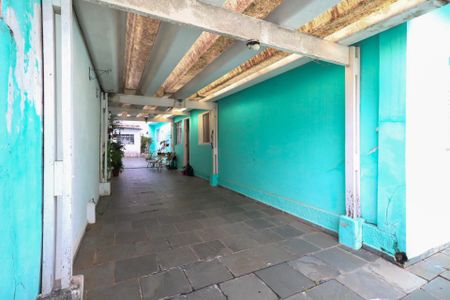 Casa à venda com 143m², 2 quartos e 5 vagas Casa à venda com 143m², 2 quartos e 5 vagasQuintal e Garagem