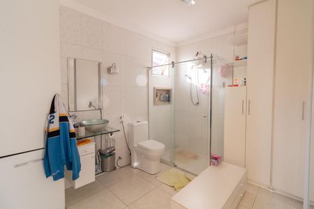 Casa para alugar com 290m², 3 quartos e 2 vagas Casa para alugar com 290m², 3 quartos e 2 vagasBanheiro 1