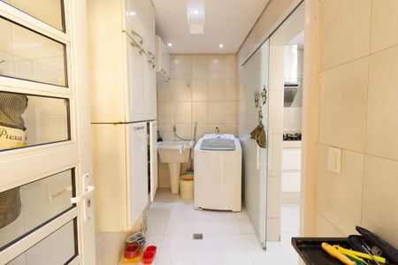 Casa para alugar com 290m², 3 quartos e 2 vagas Casa para alugar com 290m², 3 quartos e 2 vagasÁrea de Serviço