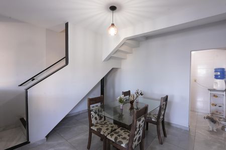 Casa de condomínio à venda com 125m², 3 quartos e 2 vagasSala de Jantar