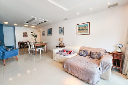 Apartamento à venda com 125m², 3 quartos e 2 vagasSala