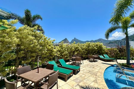 Apartamento à venda com 125m², 3 quartos e 2 vagasÁrea comum - Piscina