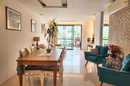 Apartamento à venda com 125m², 3 quartos e 2 vagasSala