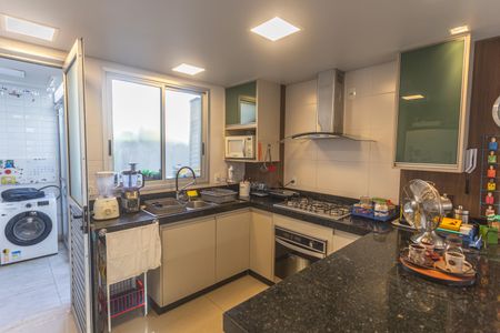 Apartamento à venda com 227m², 3 quartos e 3 vagasCozinha