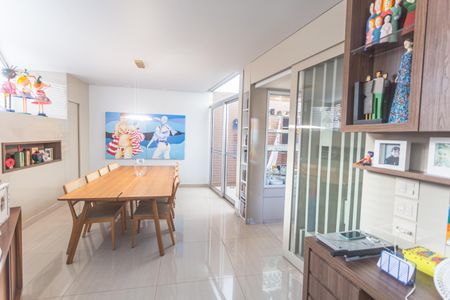 Apartamento à venda com 227m², 3 quartos e 3 vagasSala 2