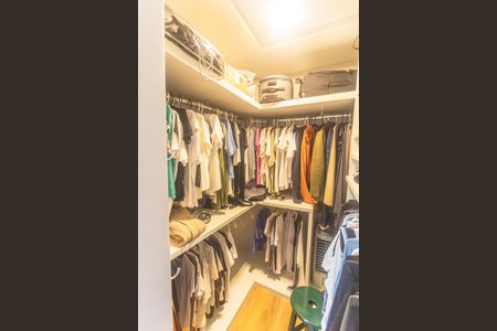 Apartamento à venda com 227m², 3 quartos e 3 vagasCloset da Suíte