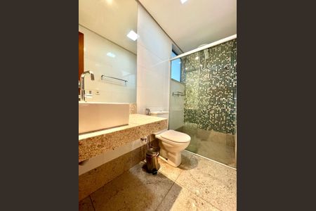 Apartamento à venda com 243m², 4 quartos e 2 vagasBanheiro 2