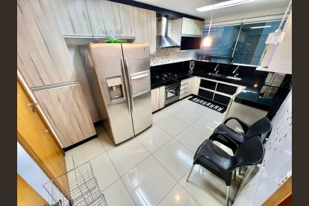 Apartamento à venda com 243m², 4 quartos e 2 vagasCozinha