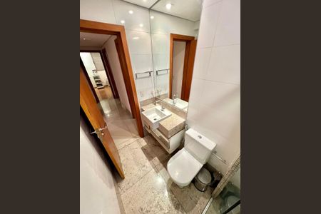 Apartamento à venda com 243m², 4 quartos e 2 vagasBanheiro 1