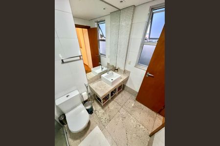 Apartamento à venda com 243m², 4 quartos e 2 vagasBanheiro da Suíte