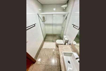 Apartamento à venda com 243m², 4 quartos e 2 vagasBanheiro da Suíte