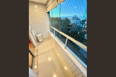 Apartamento à venda com 243m², 4 quartos e 2 vagasQuarto 2