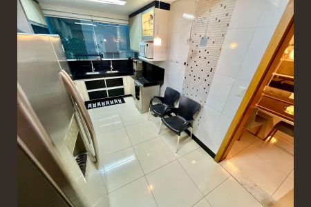 Apartamento à venda com 243m², 4 quartos e 2 vagasCozinha