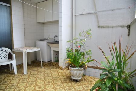 Casa à venda com 150m², 3 quartos e 2 vagasÁrea de Serviço