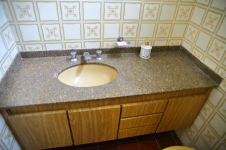 Casa à venda com 150m², 3 quartos e 2 vagasBanheiro 1