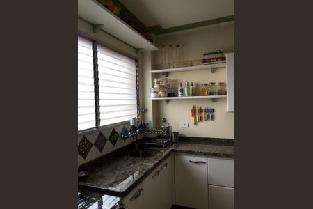 Apartamento à venda com 76m², 2 quartos e 1 vagaFoto 02