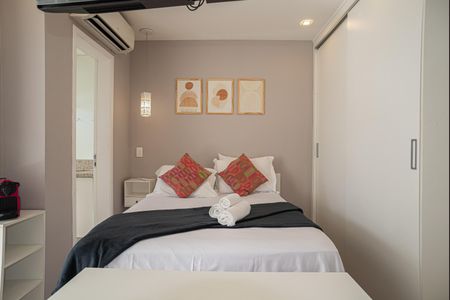 Studio à venda com 29m², 1 quarto e 1 vaga Studio à venda com 29m², 1 quarto e 1 vagaStudio