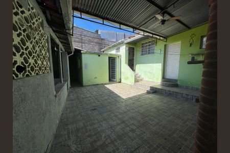 Casa à venda com 137m², 2 quartos e 4 vagas Casa à venda com 137m², 2 quartos e 4 vagasFoto 07
