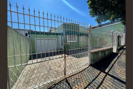 Casa à venda com 137m², 2 quartos e 4 vagas Casa à venda com 137m², 2 quartos e 4 vagasFoto 03