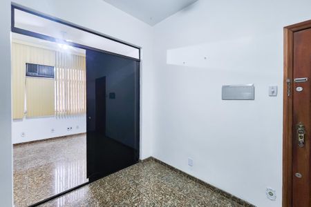 Apartamento à venda com 28m², 1 quarto e sem vagaSala