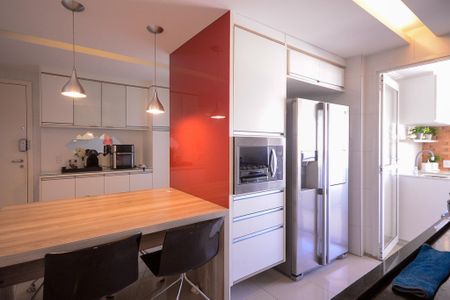 Apartamento à venda com 144m², 3 quartos e 2 vagas Apartamento à venda com 144m², 3 quartos e 2 vagasCozinha