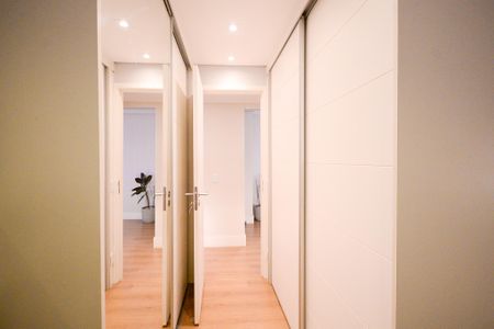 Apartamento à venda com 144m², 3 quartos e 2 vagas Apartamento à venda com 144m², 3 quartos e 2 vagasQuarto 1 - Suite