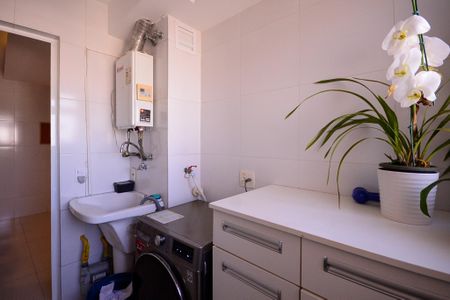 Apartamento à venda com 144m², 3 quartos e 2 vagas Apartamento à venda com 144m², 3 quartos e 2 vagasÁrea de Serviço