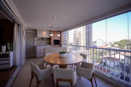 Apartamento à venda com 144m², 3 quartos e 2 vagas Apartamento à venda com 144m², 3 quartos e 2 vagasSala - Varanda