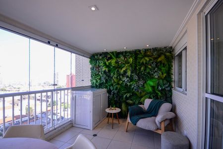 Apartamento à venda com 144m², 3 quartos e 2 vagas Apartamento à venda com 144m², 3 quartos e 2 vagasSala - Varanda